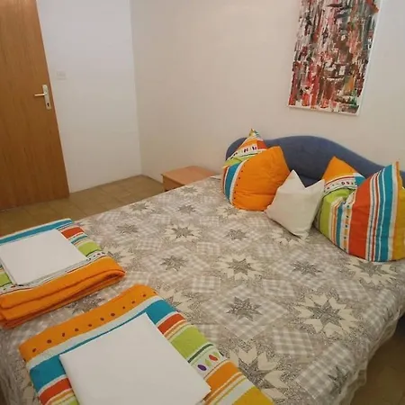 Apartman With A Parking Space Njivice, Krk - 21726 Njivice